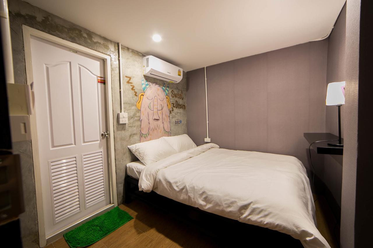 In My Bed Hostel Банкок Екстериор снимка