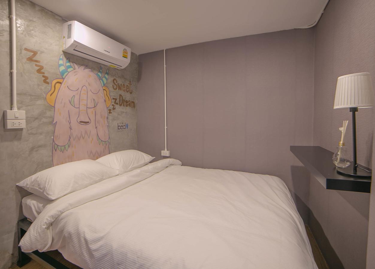 In My Bed Hostel Банкок Екстериор снимка